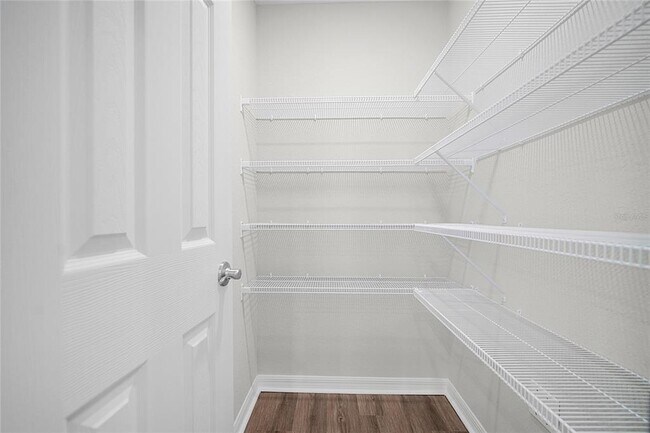 Building Photo - 1460 Fleur Dr