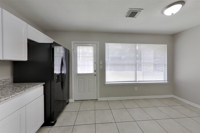 Building Photo - 8707 Texas Acorn Ave