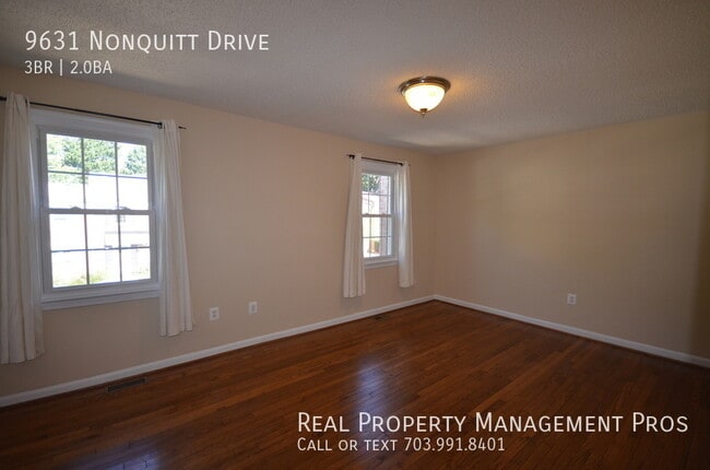 Building Photo - 9631 Nonquitt Dr