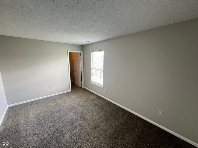 Building Photo - 10896 Riverwood Blvd