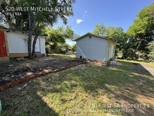 Building Photo - 520 W Mitchell St