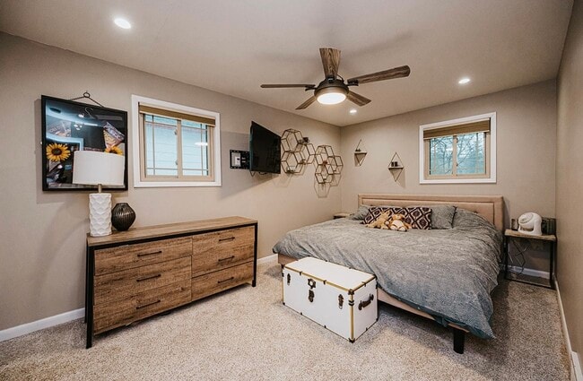 Building Photo - 829 N Bennett St