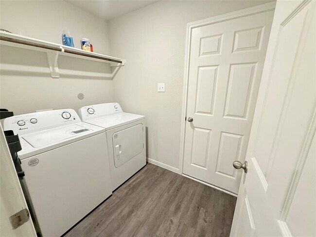 Building Photo - 27233 Crevalle Jack Ln