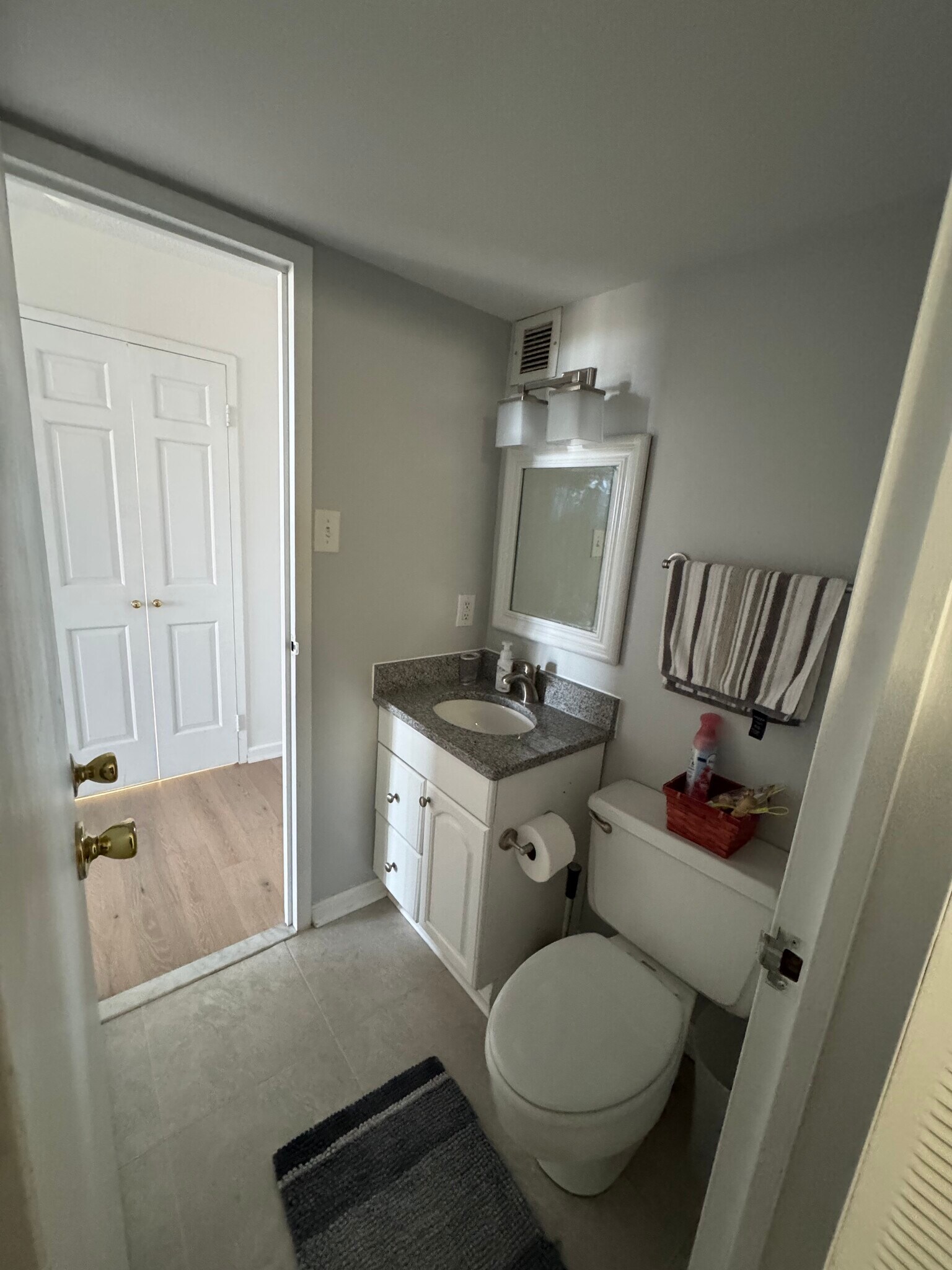 Building Photo - 6800 Fleetwood Rd