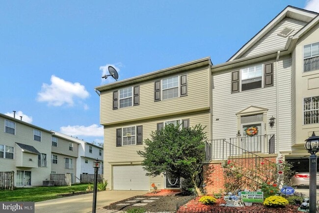 Primary Photo - 2647 Longbow Ct