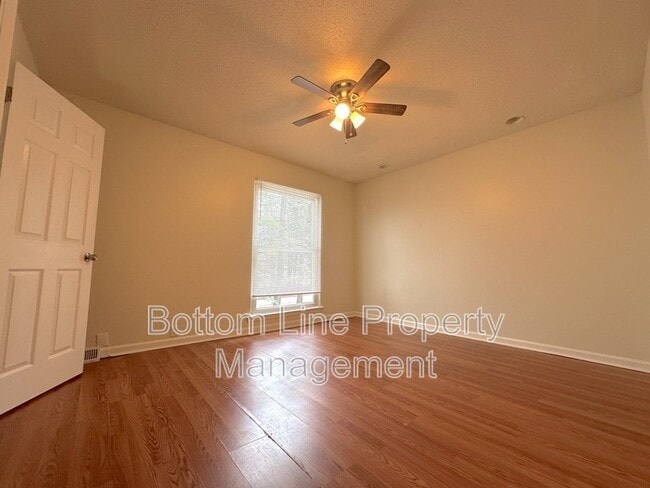 Building Photo - 6925 Stonington Ln