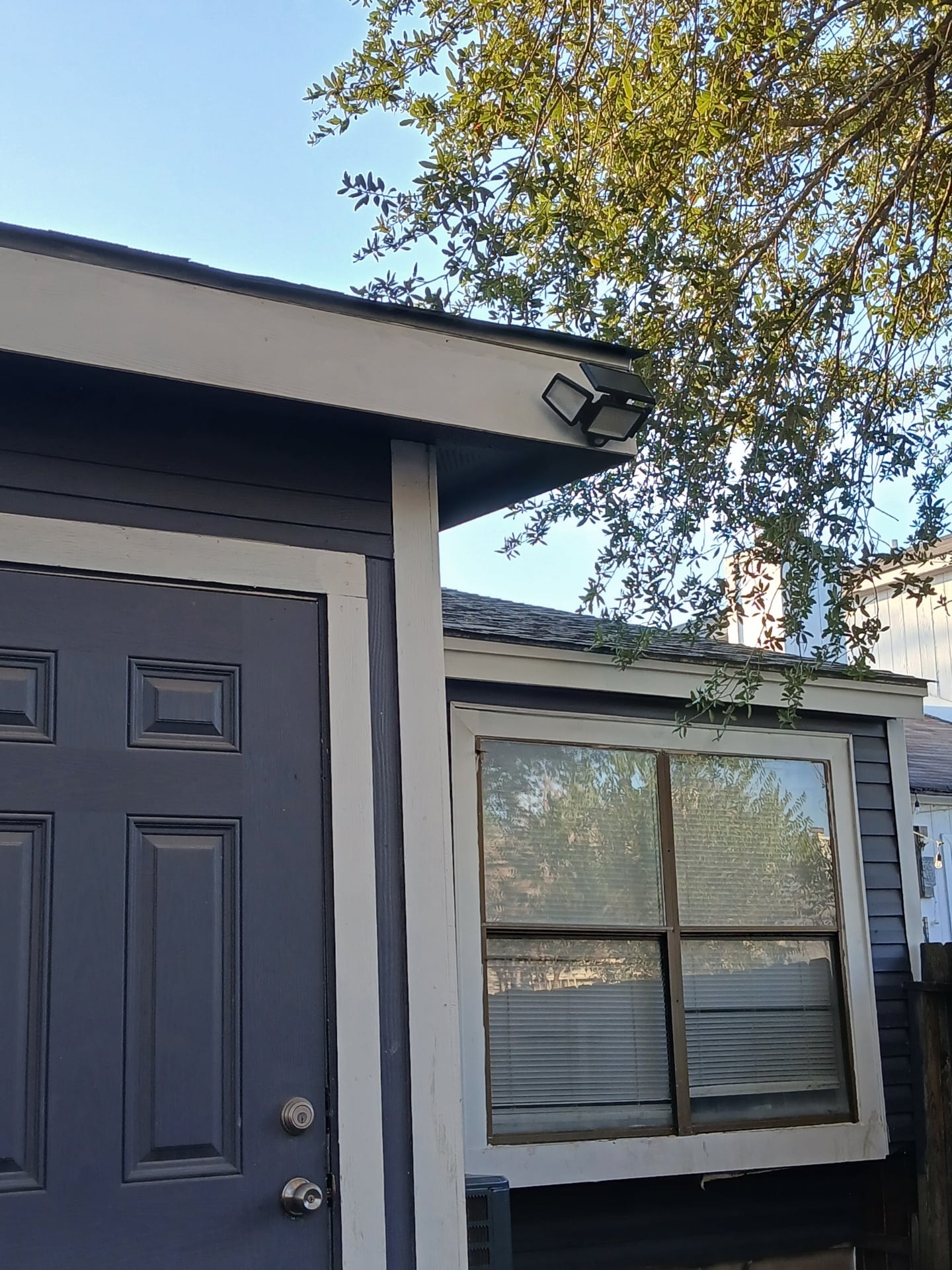 Security lighting at rear door. - 4122 Alaskian Sunrise