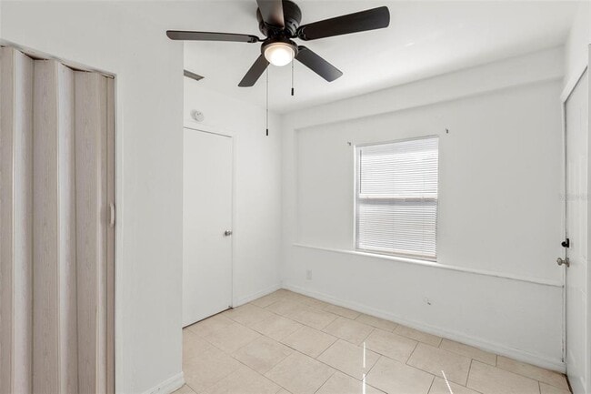 Building Photo - 1721 41st St S