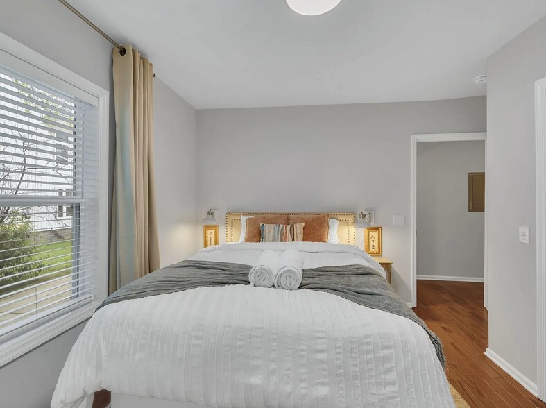 Building Photo - 1023 Maxwell Ave