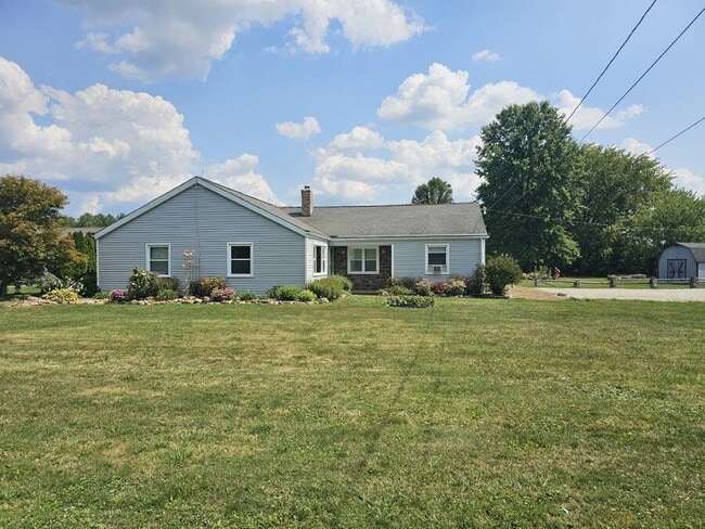 Building Photo - 7759 W Ridge Rd