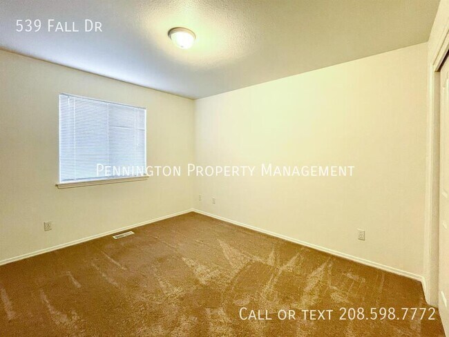 Building Photo - 539 Fall Dr