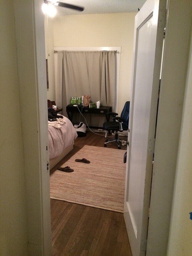 Building Photo - 1101 W 22nd 1/2 St