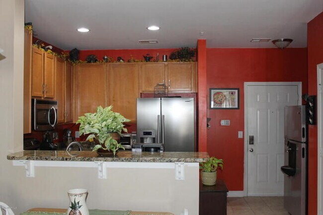 Building Photo - Beautiful 2 Bedroom 2 Bathroom Located in ...