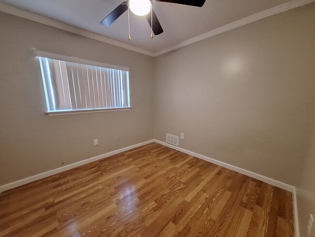 Building Photo - Your next Home!!!  Charming Three Bedroom in Roseville