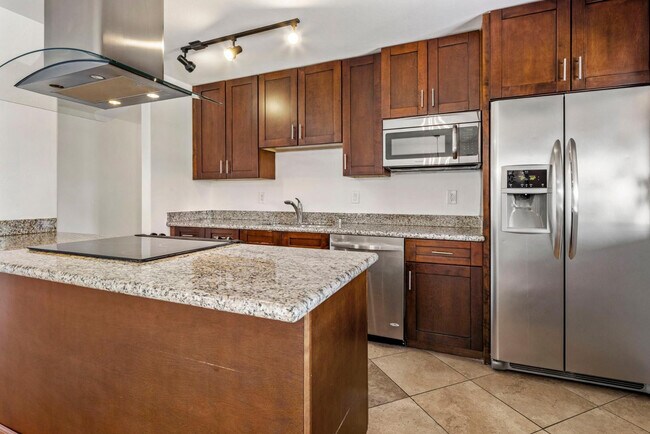 Building Photo - 8323 E Montecito Ave