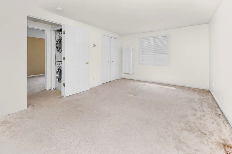Building Photo - 16435 Terrace Village Dr