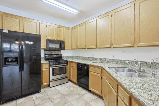 Building Photo - 4477 Avenida Aquila