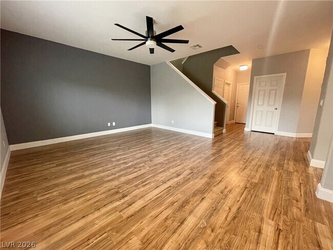 Building Photo - 2825 Woodland Park Ave