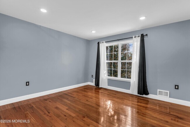 Building Photo - 4 Reuben Ct