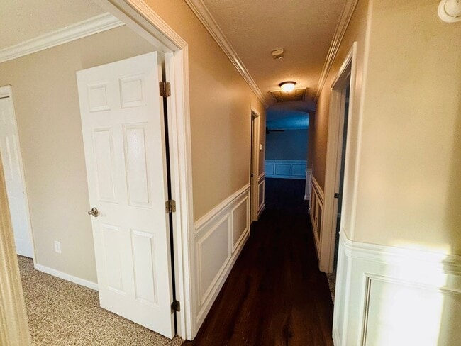 Building Photo - 23 Hulsey Cove