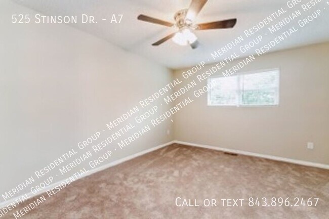 Building Photo - 525 Stinson Dr