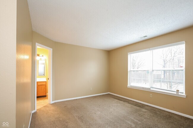 Building Photo - 6511 Hazelhatch Dr