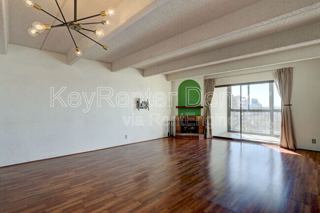 Building Photo - 777 N Washington St