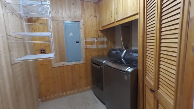 Building Photo - 22940 N Prairie Ln