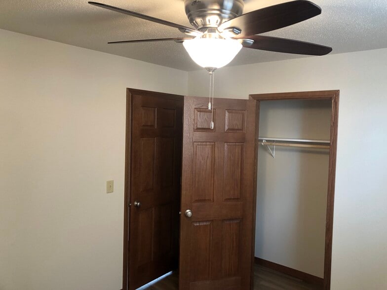 Building Photo - 3515 S West Ave