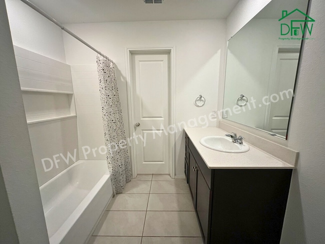 Building Photo - Charming 3-Bedroom Home for Lease in Quiet Little Elm Neighborhood!