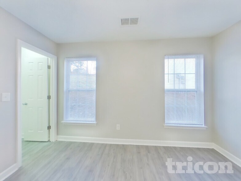 Building Photo - 1027 Alston Hill Dr