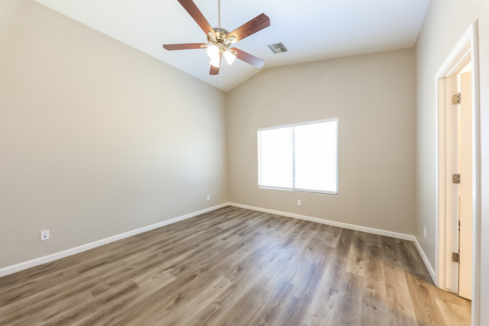 Building Photo - 10016 W Gross Ave