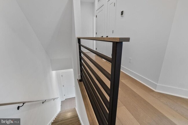 Building Photo - 5353 ZENITH OVLK