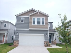 Building Photo - 1006 Depot Dr