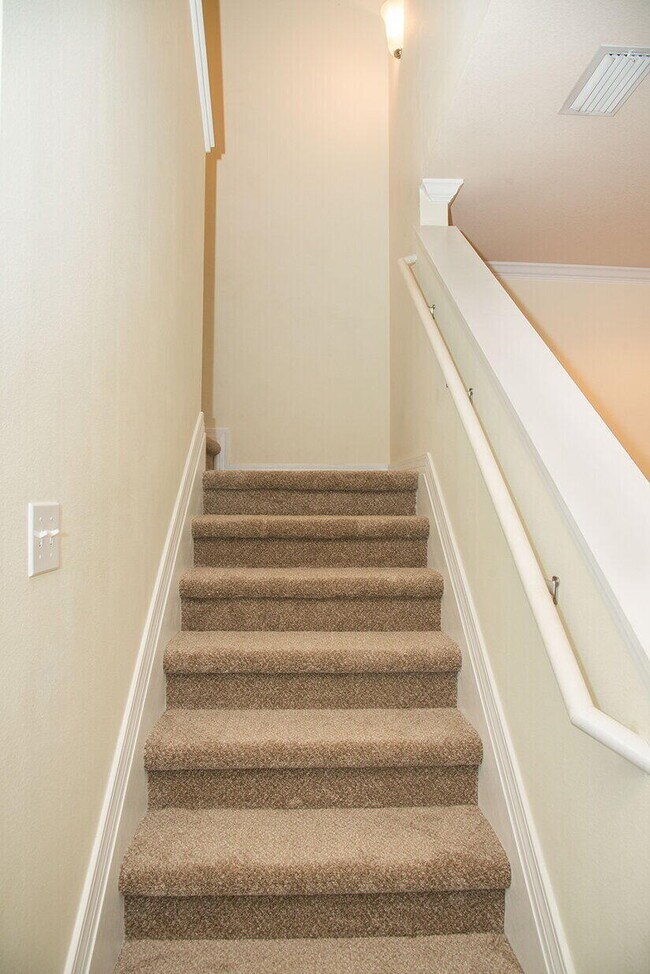 Building Photo - 1496 Bentley Cir