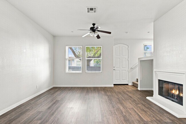 Building Photo - 2175 Condor Dr