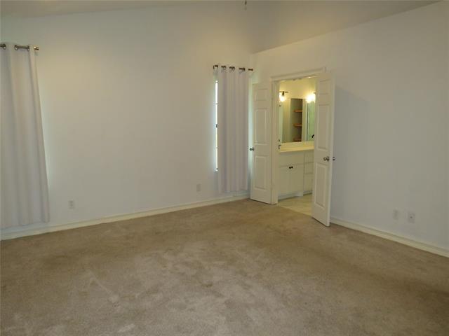 Building Photo - 2308 Crestmeadow St
