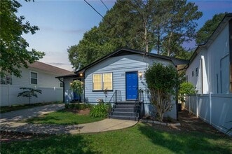 Building Photo - 2851 Forrest Hills Dr SW