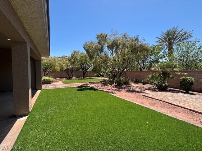 Building Photo - 8225 Broad Peak Dr