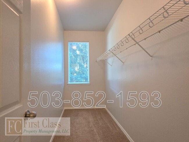 Building Photo - 21844 SW VINTNER Ln
