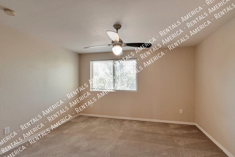 Building Photo - 50 E Camino Limon Verde