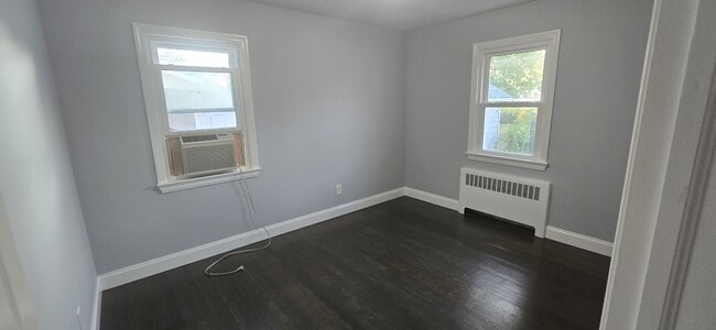 Building Photo - 103 Orono St