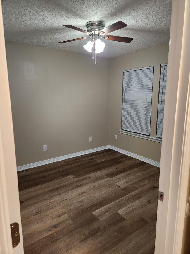 Building Photo - 8906 Winter Ct