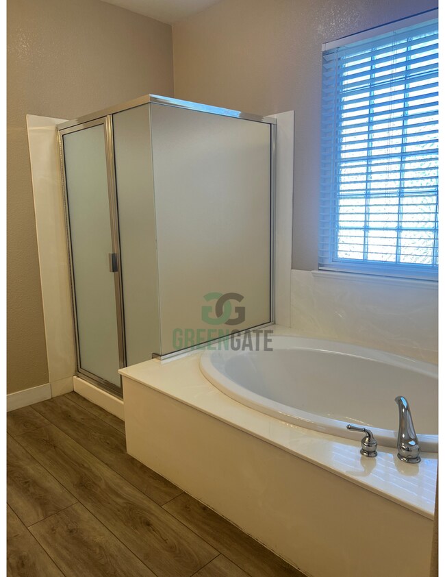 Building Photo - 4104 Retreat Ct
