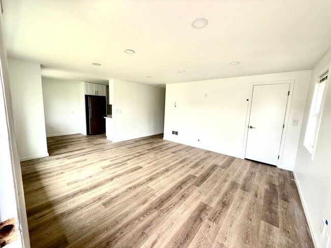 Building Photo - Completely Updated Ranier Beach Duplex Unit For Rent!