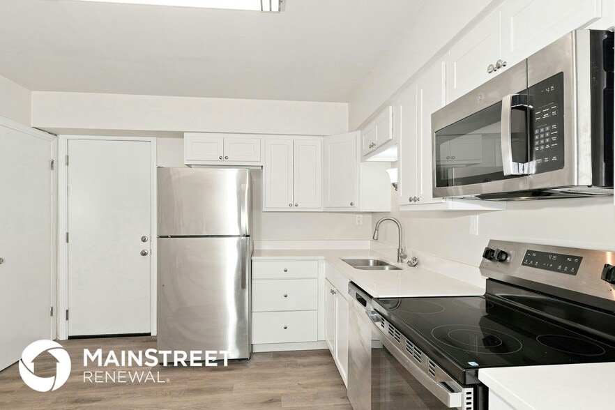 Building Photo - 70 St Benedict Ln