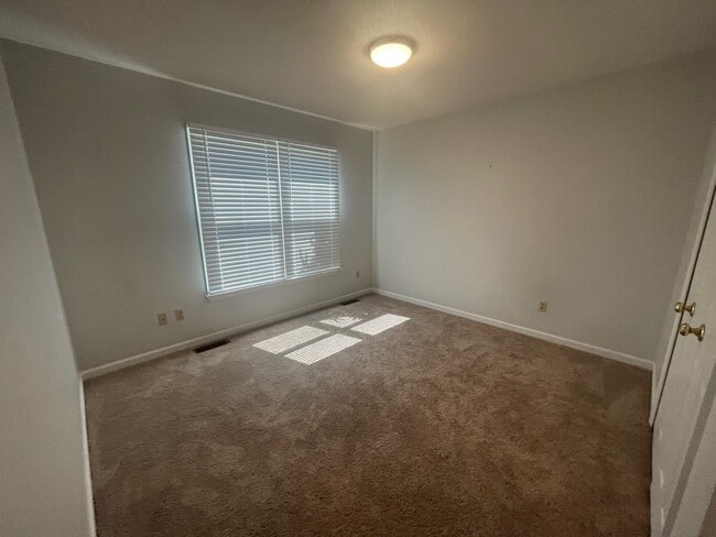 Building Photo - 10401 Whispering Pine Ln