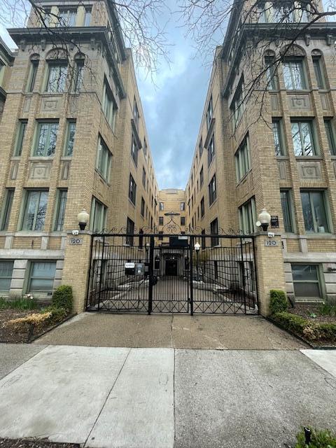 Building Photo - 120 Seward St