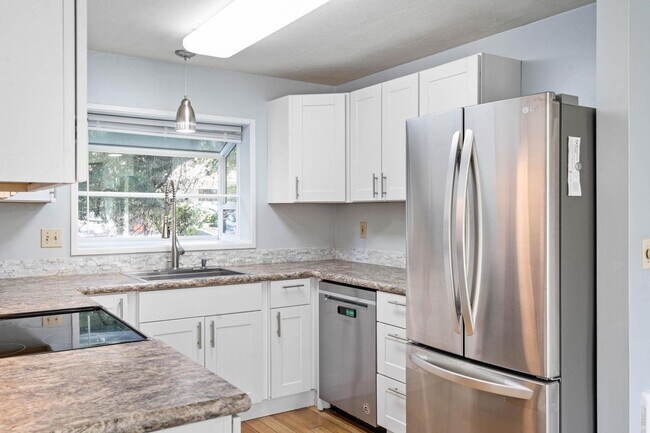 Building Photo - 3433 SW McNary Pkwy