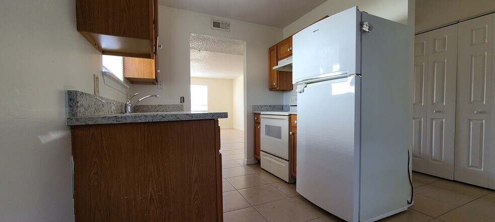 Building Photo - 4487 Barna Ave